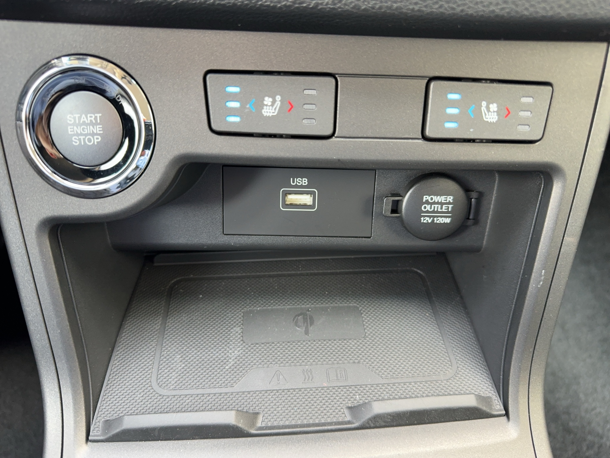 KGM Korando eMotion Titanium