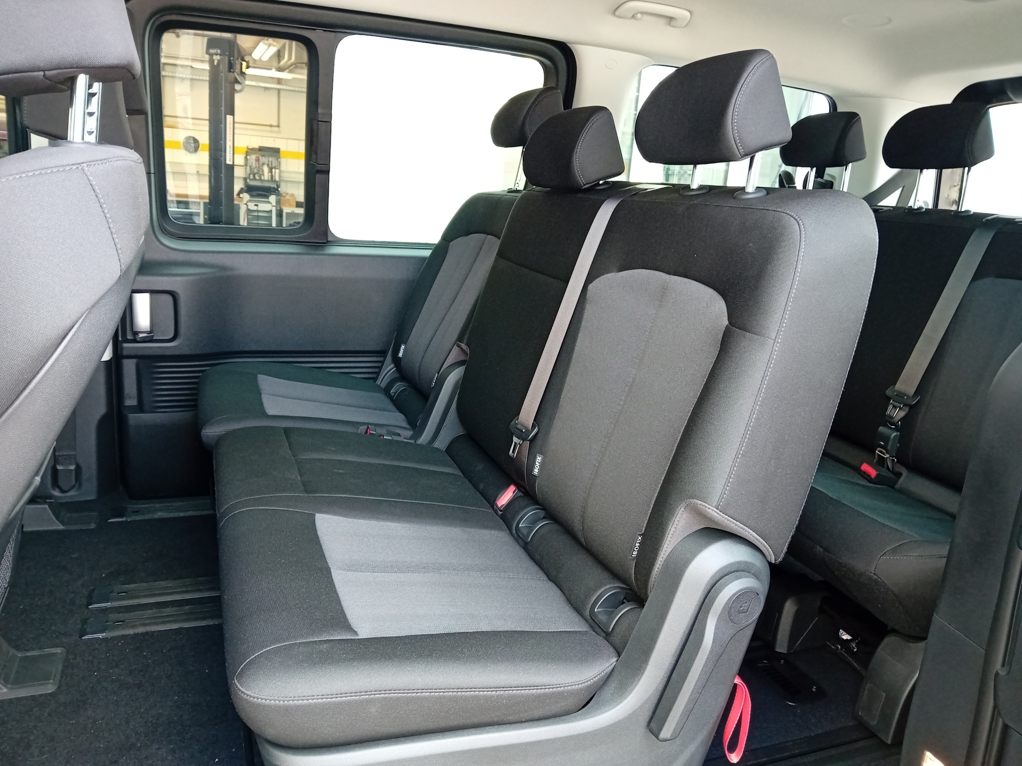 Hyundai Staria Wagon 1.6 GDi HEV Amplia