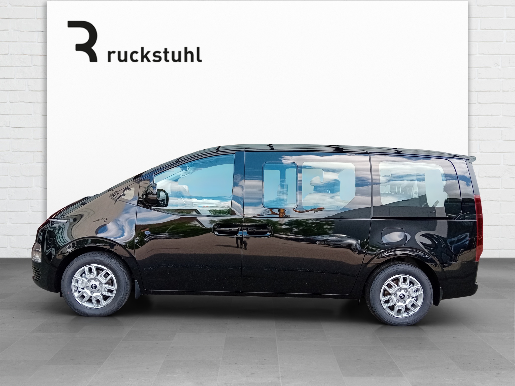 Hyundai Staria Wagon 1.6 GDi HEV Amplia