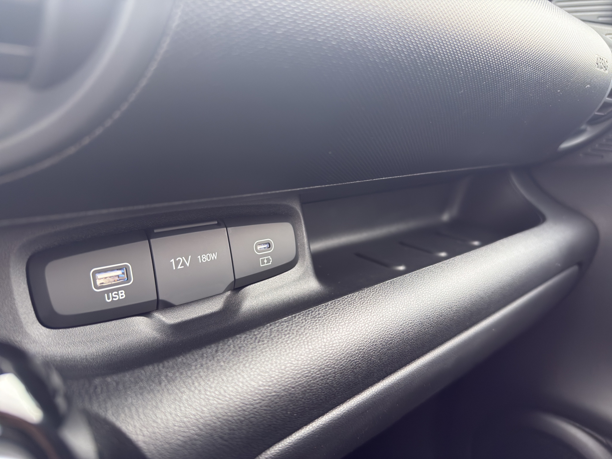 Hyundai Inster Electric Pica