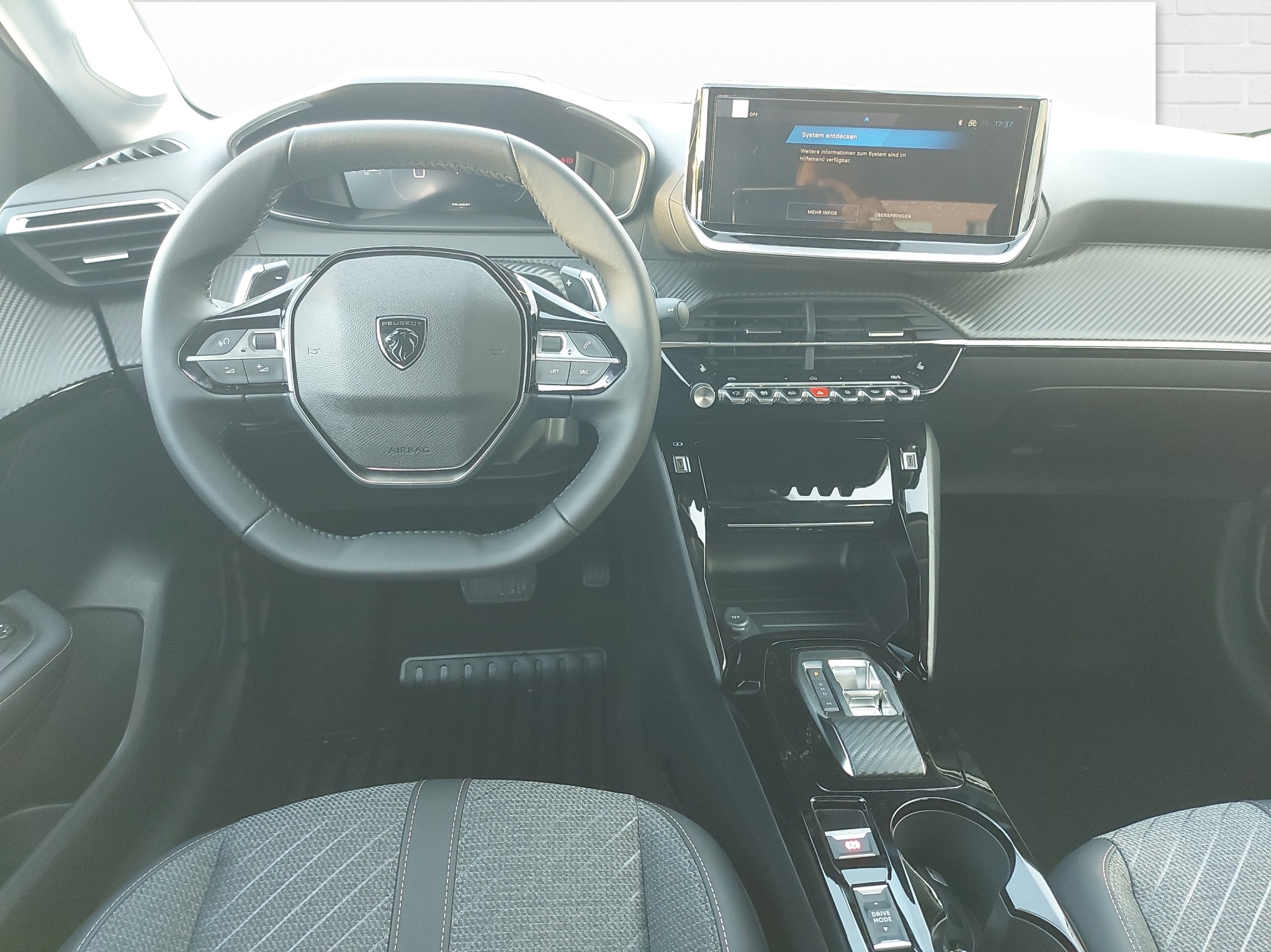 Peugeot 208 1.2 Hybrid Allure Premium