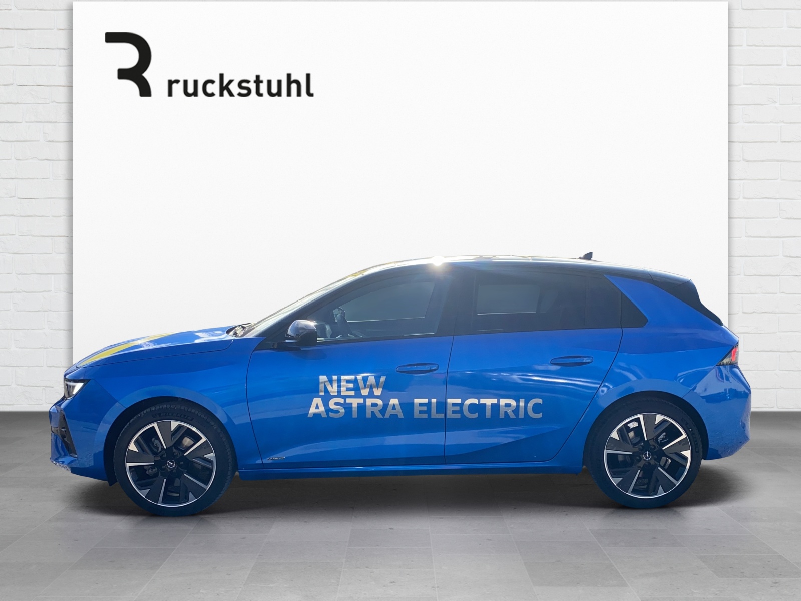 Opel Astra-e Swiss Plus