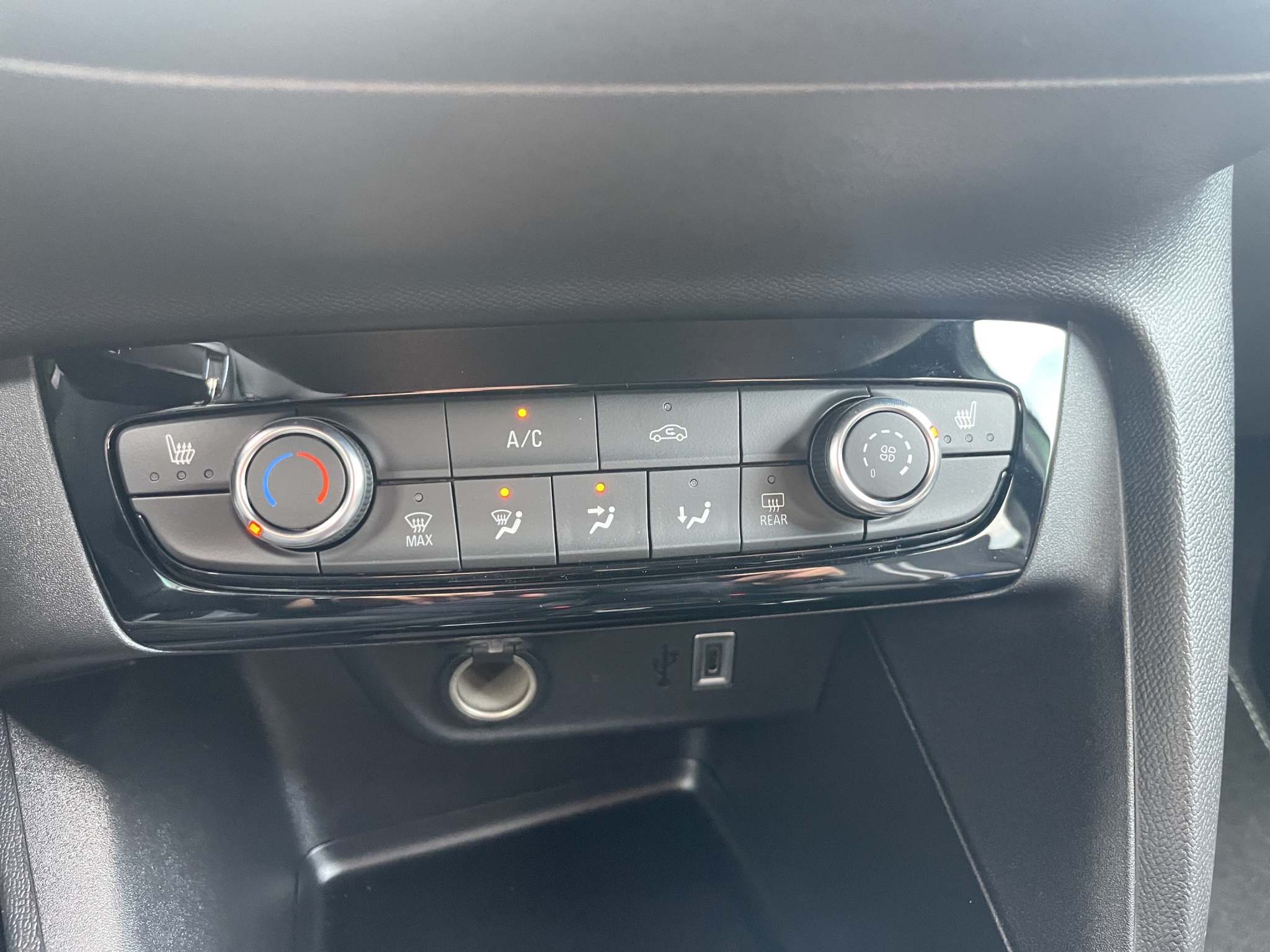 Opel Corsa 1.2 T Hybrid Sporthilfe