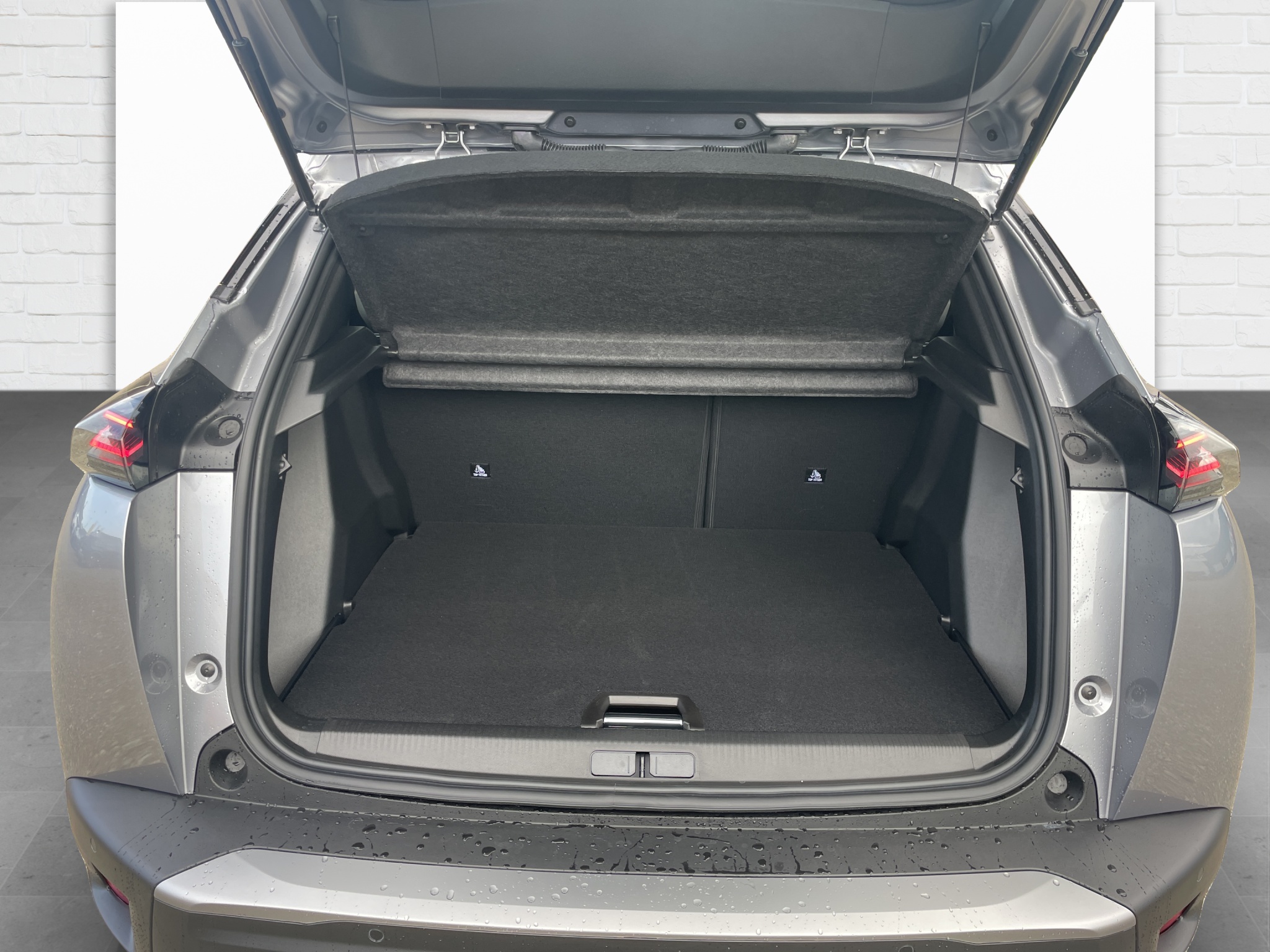 Peugeot 2008 1.2 Hybrid Allure Premium