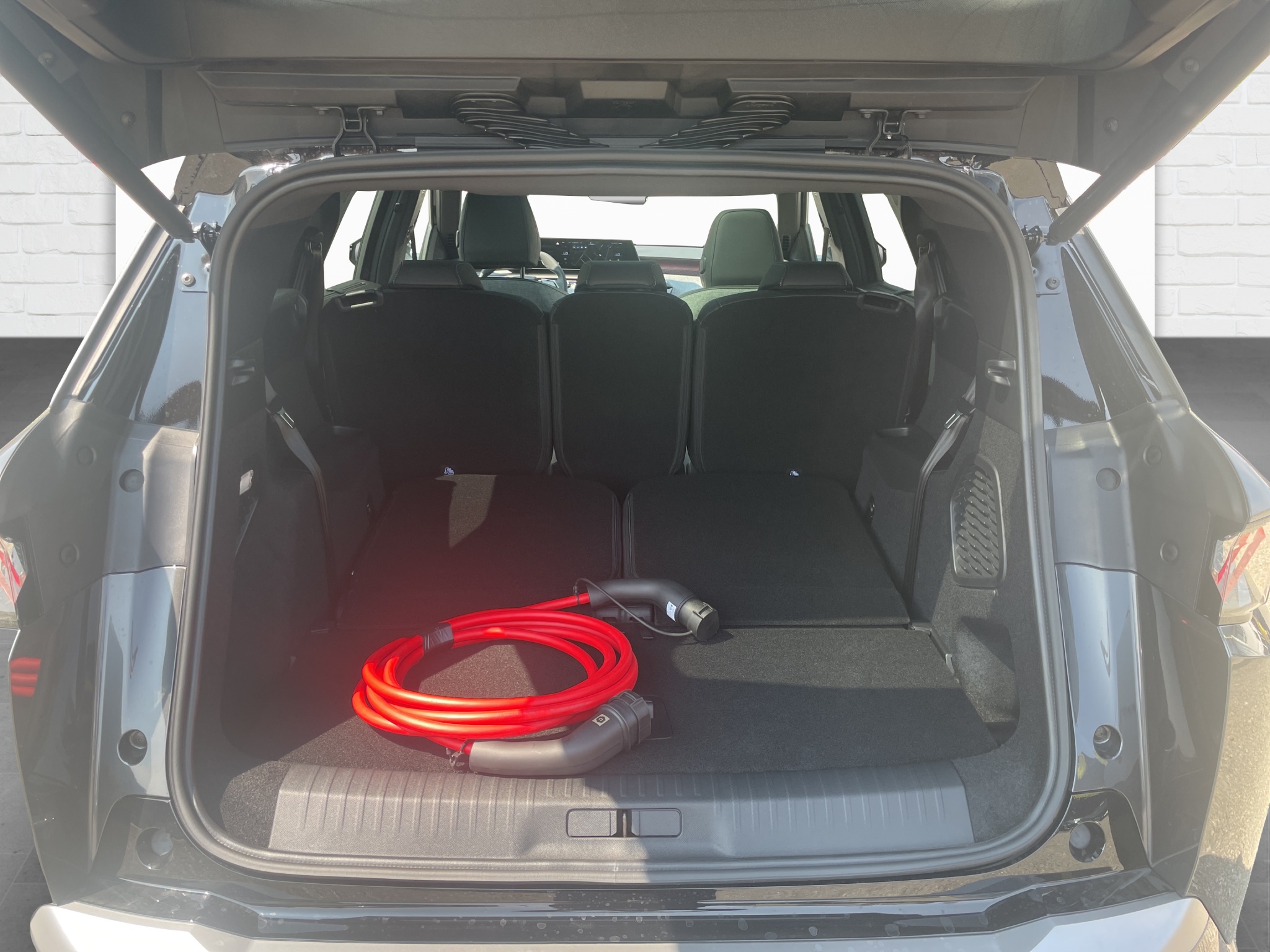 Peugeot 5008 e-Launch Edition AWD