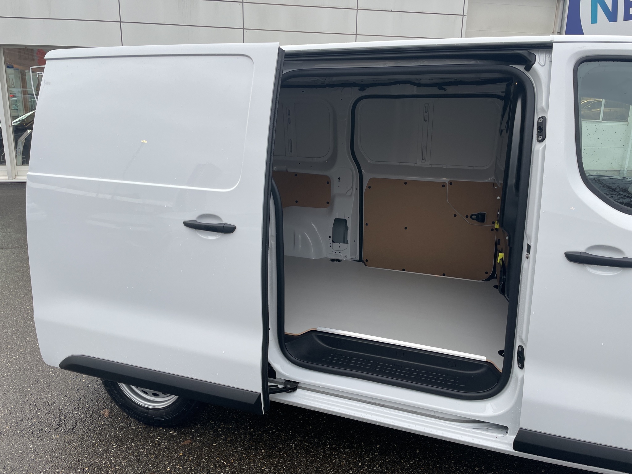 Peugeot e-Expert Kaw. Standard 50 kWh