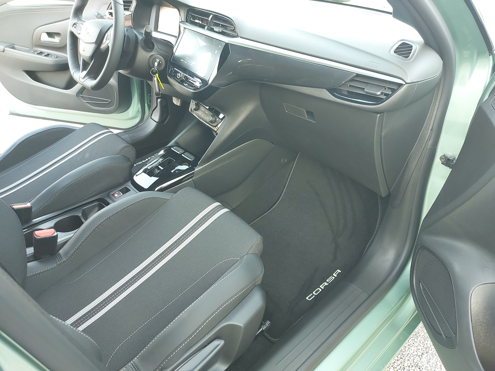 Opel Corsa 1.2 T Hybrid Sporthilfe