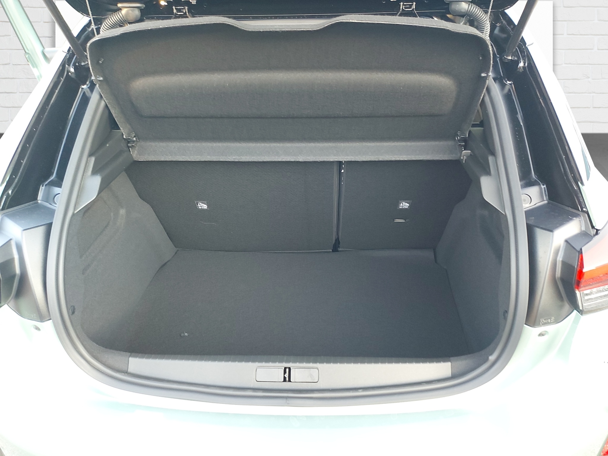 Opel Corsa 1.2 T Hybrid Sporthilfe