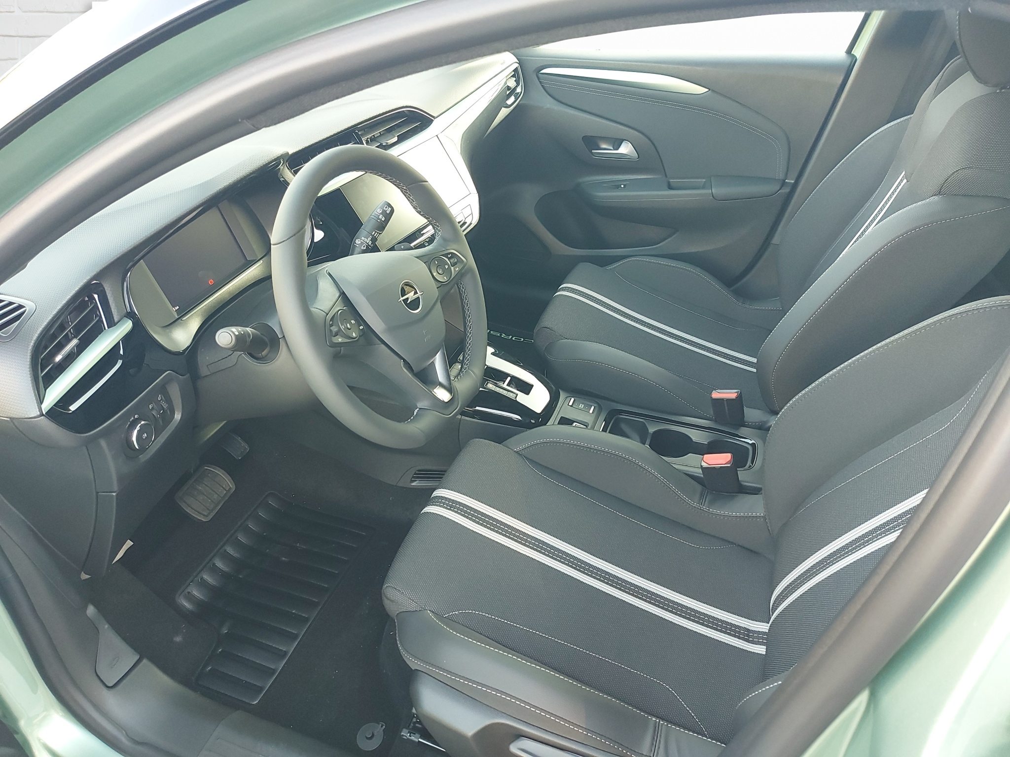 Opel Corsa 1.2 T Hybrid Sporthilfe