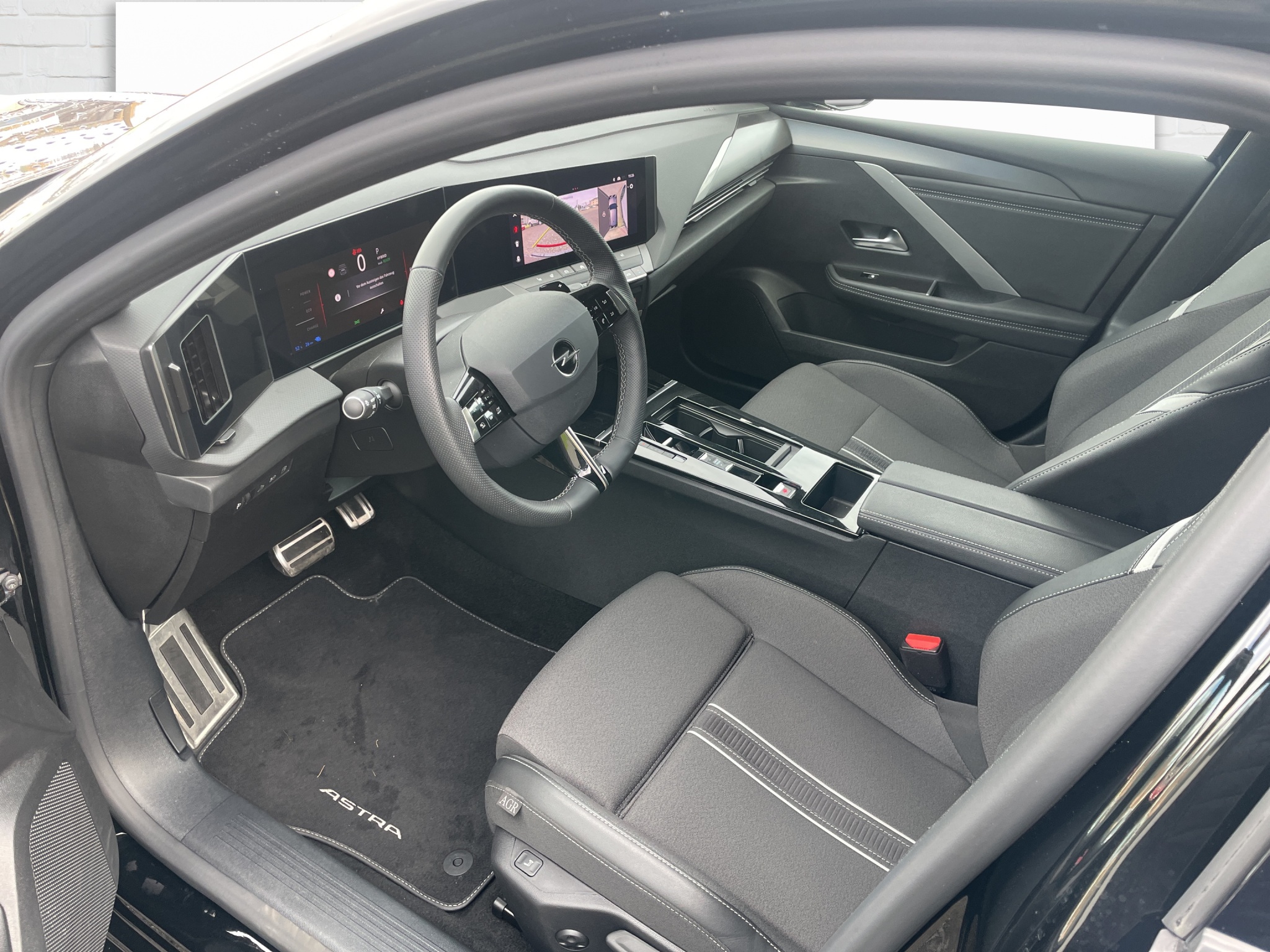 Opel Astra Sports Tourer 1.6 T PHEV 180 Swiss Plus