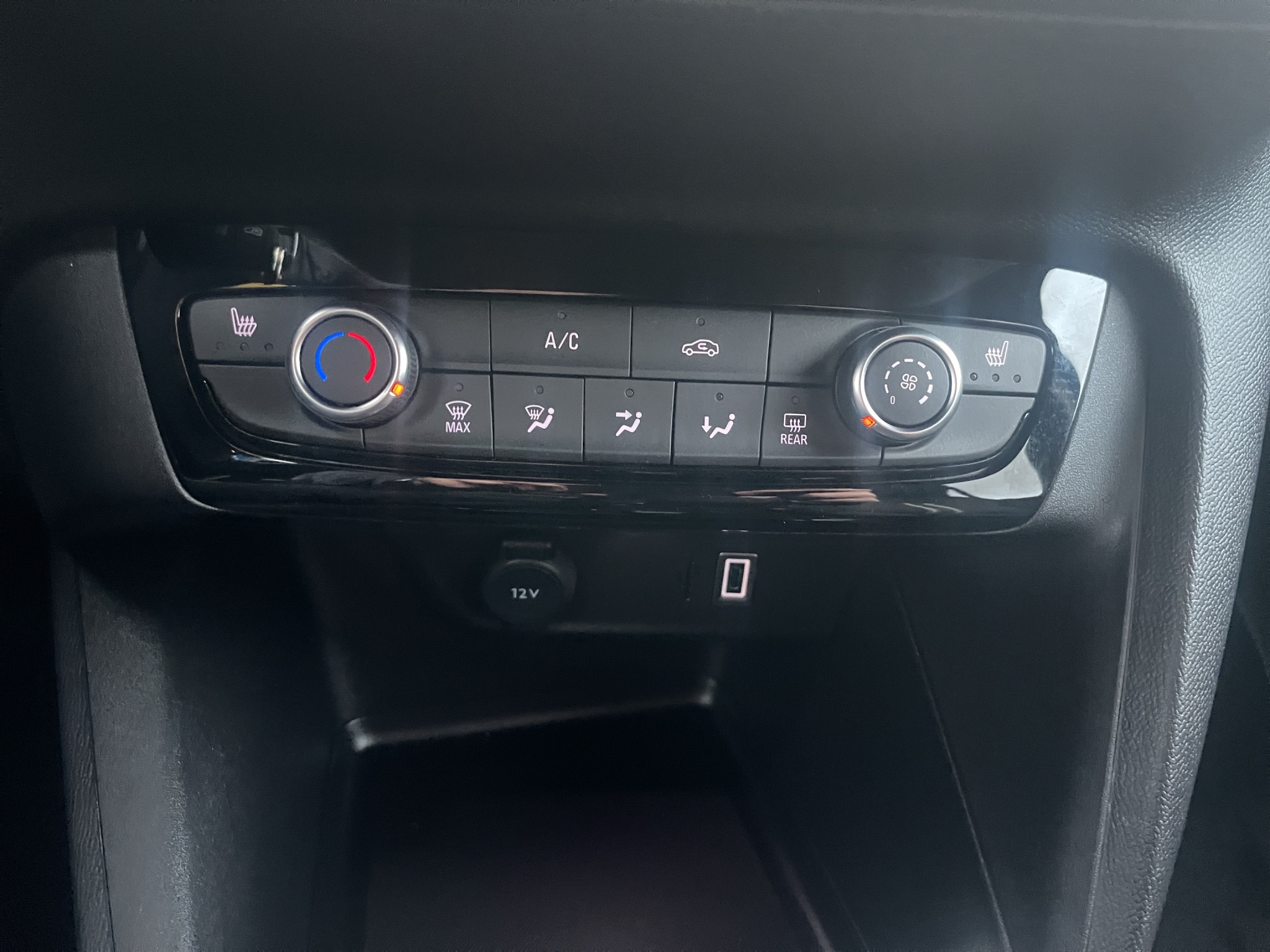 Opel Corsa 1.2 T Hybrid Sporthilfe