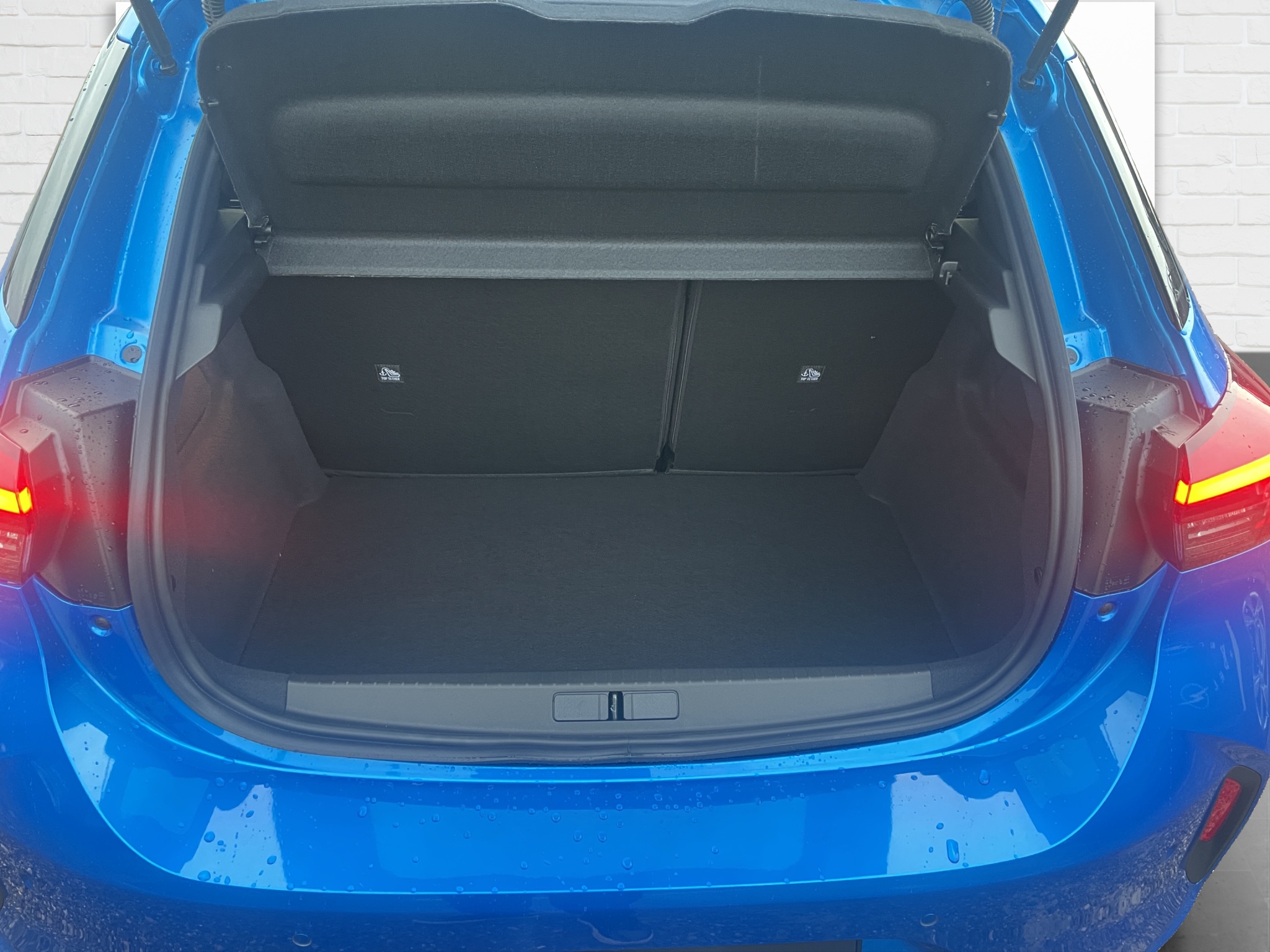 Opel Corsa 1.2 T Hybrid Sporthilfe