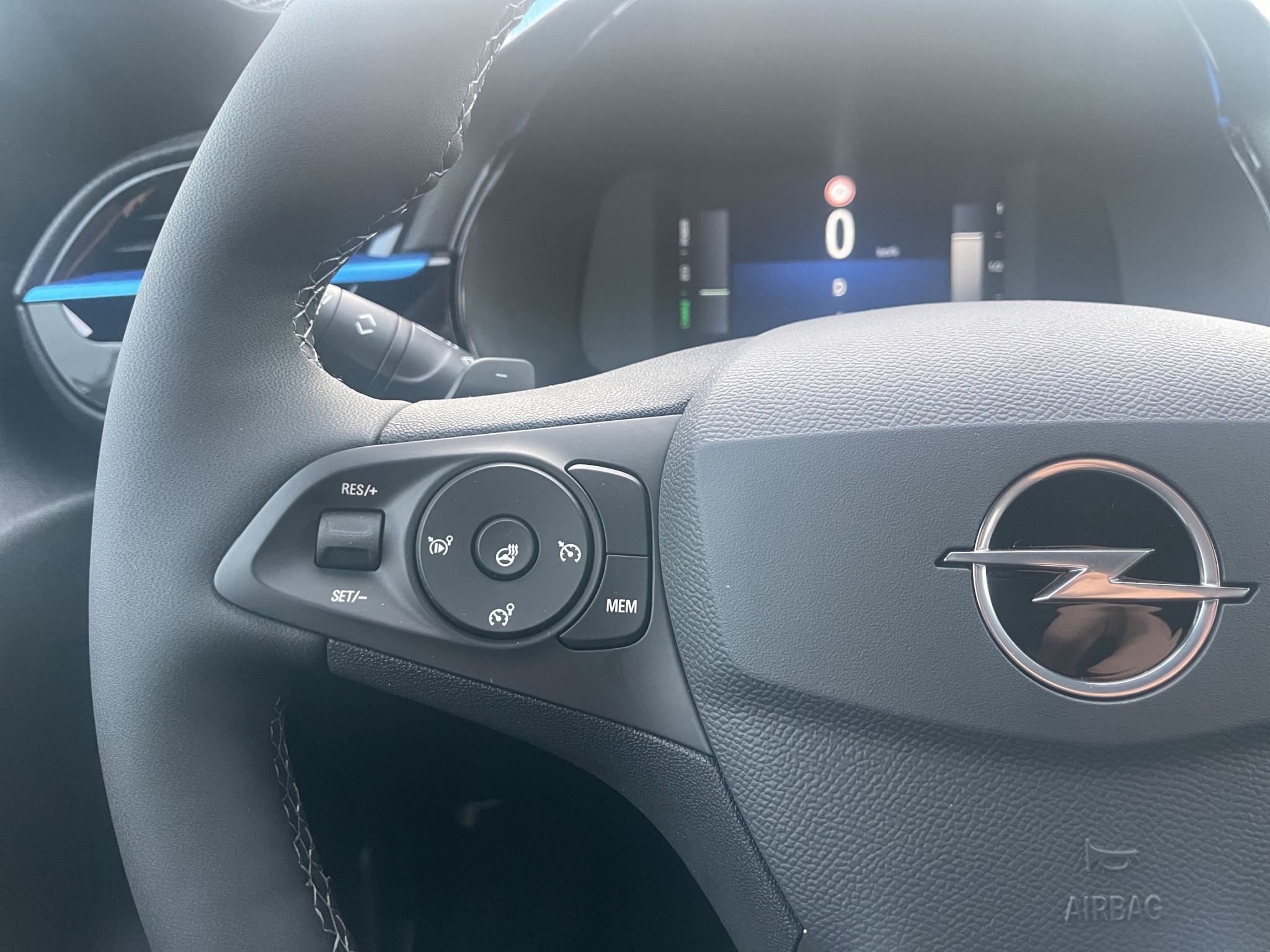 Opel Corsa 1.2 T Hybrid Sporthilfe