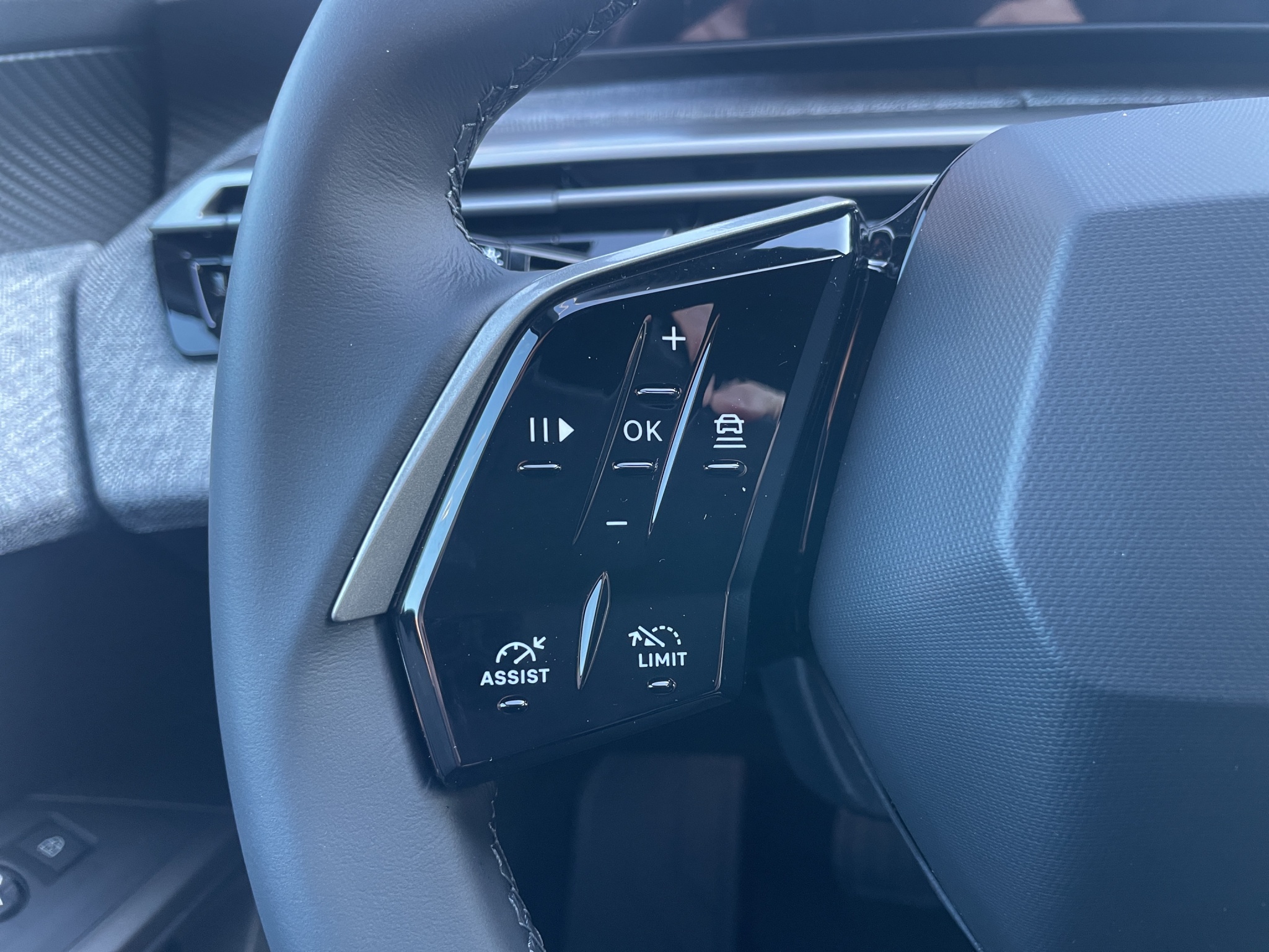 Peugeot 3008 1.2 Hybrid Allure Premium