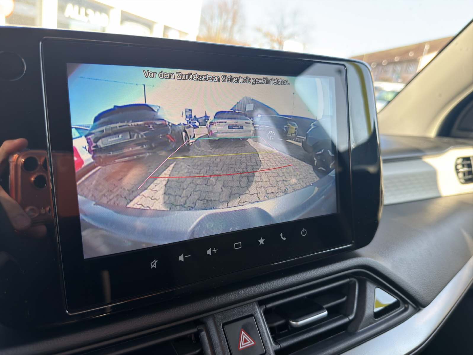 Suzuki Swift 1.2 Sakura Top Hybrid