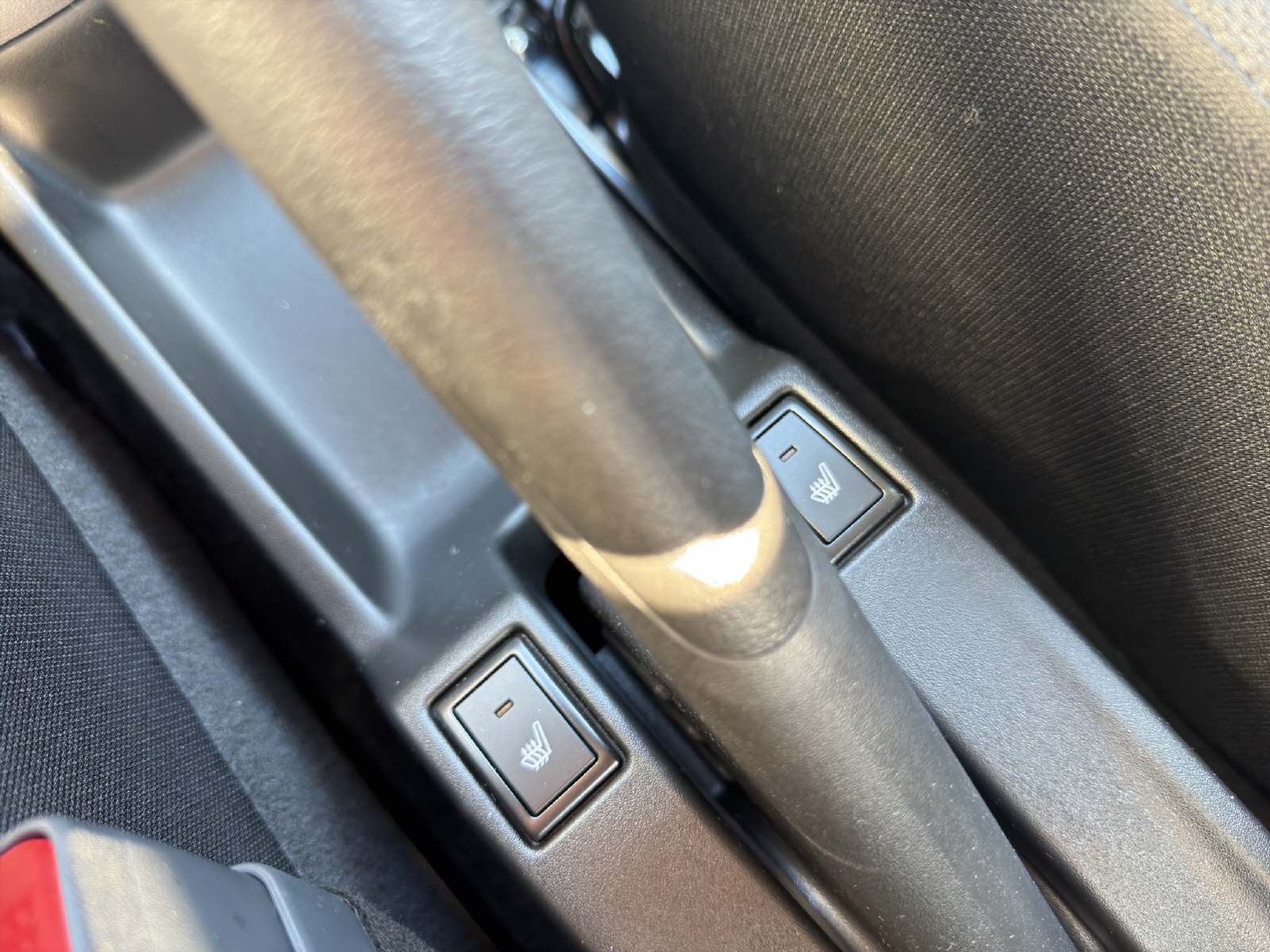 Suzuki Swift 1.2 Sakura Top Hybrid