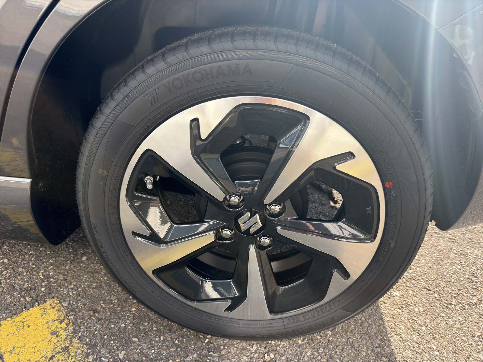 Suzuki Swift 1.2 Sakura Top Hybrid