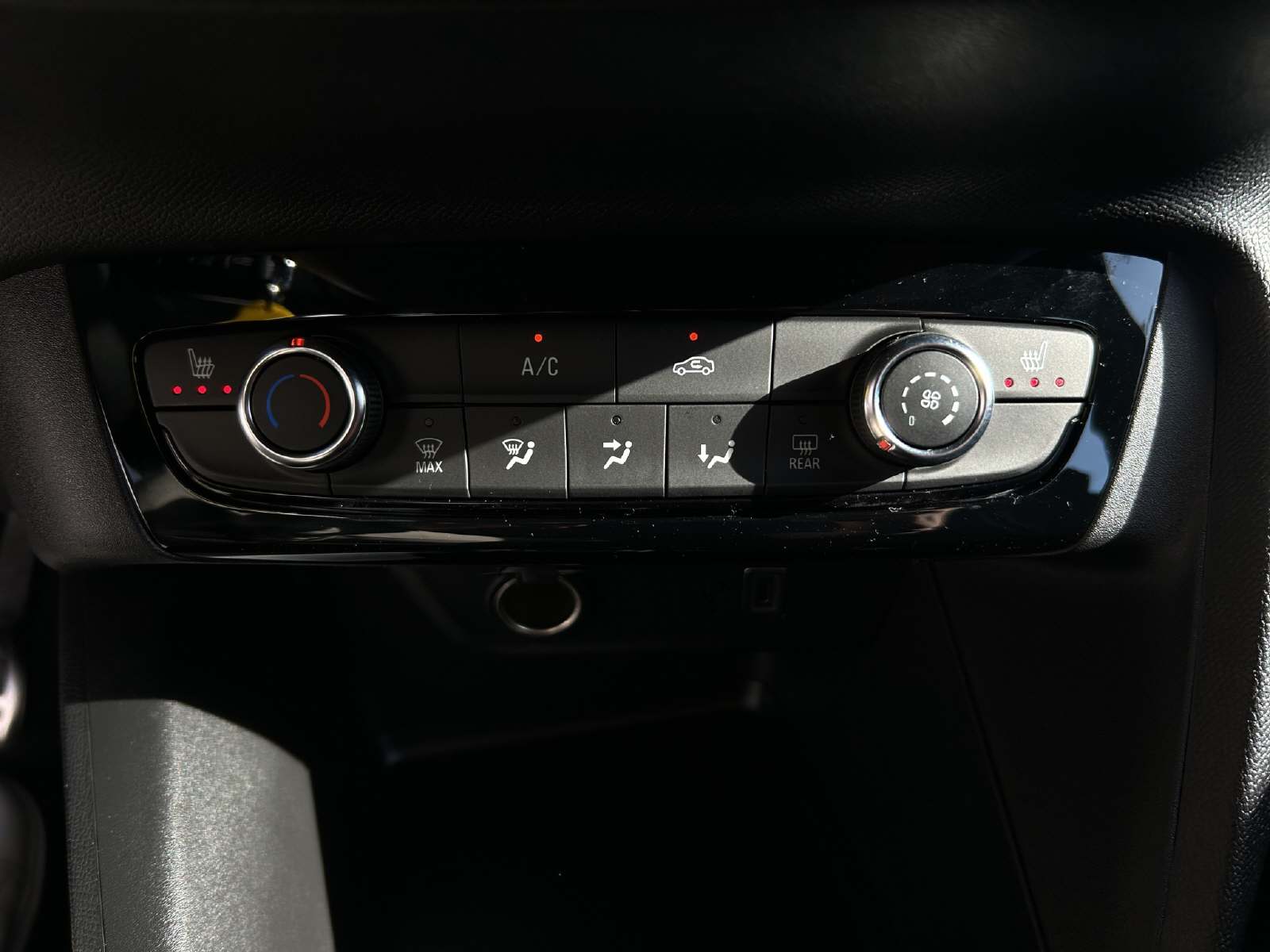 Opel Corsa 1.2 T Hybrid Viva