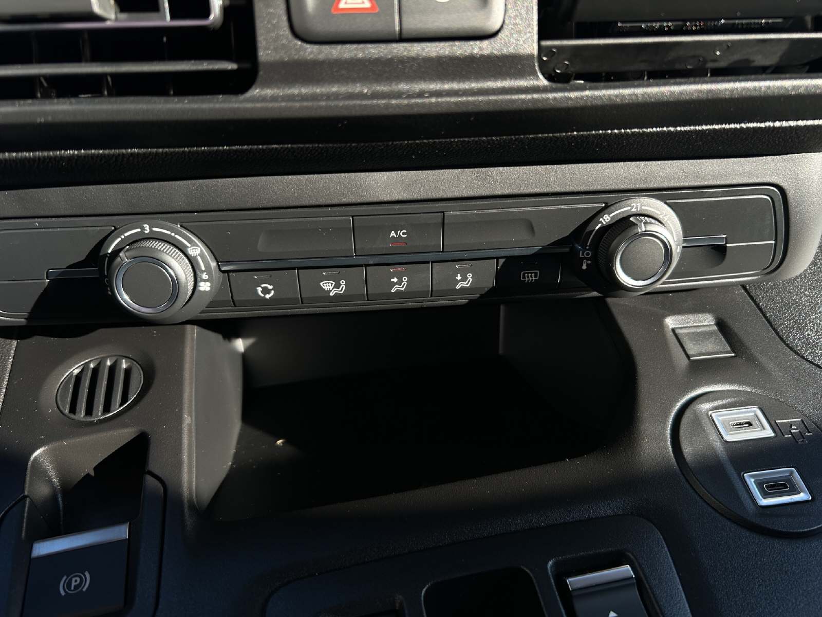 Peugeot e-Partner Kaw. 800 Standard 50 kWh