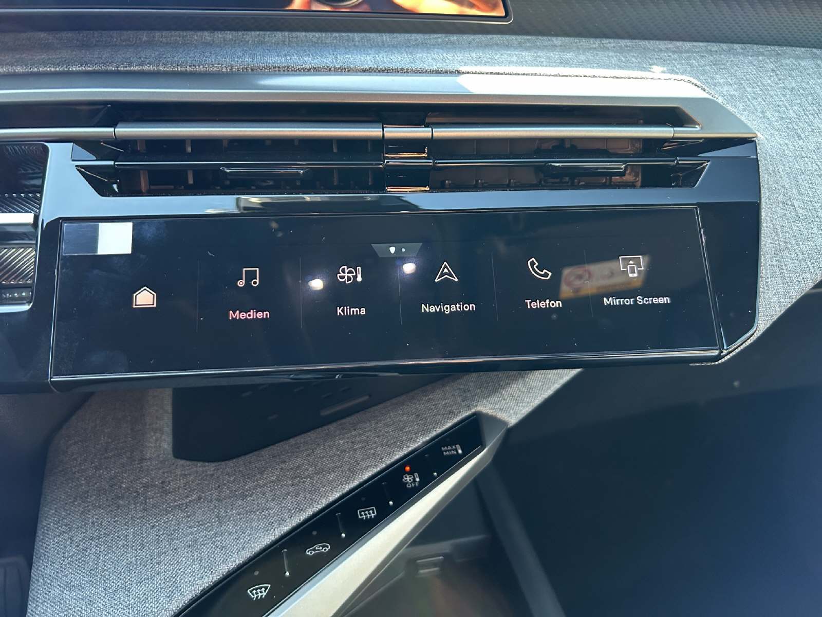 Peugeot 5008 1.2 Hybrid Allure Premium