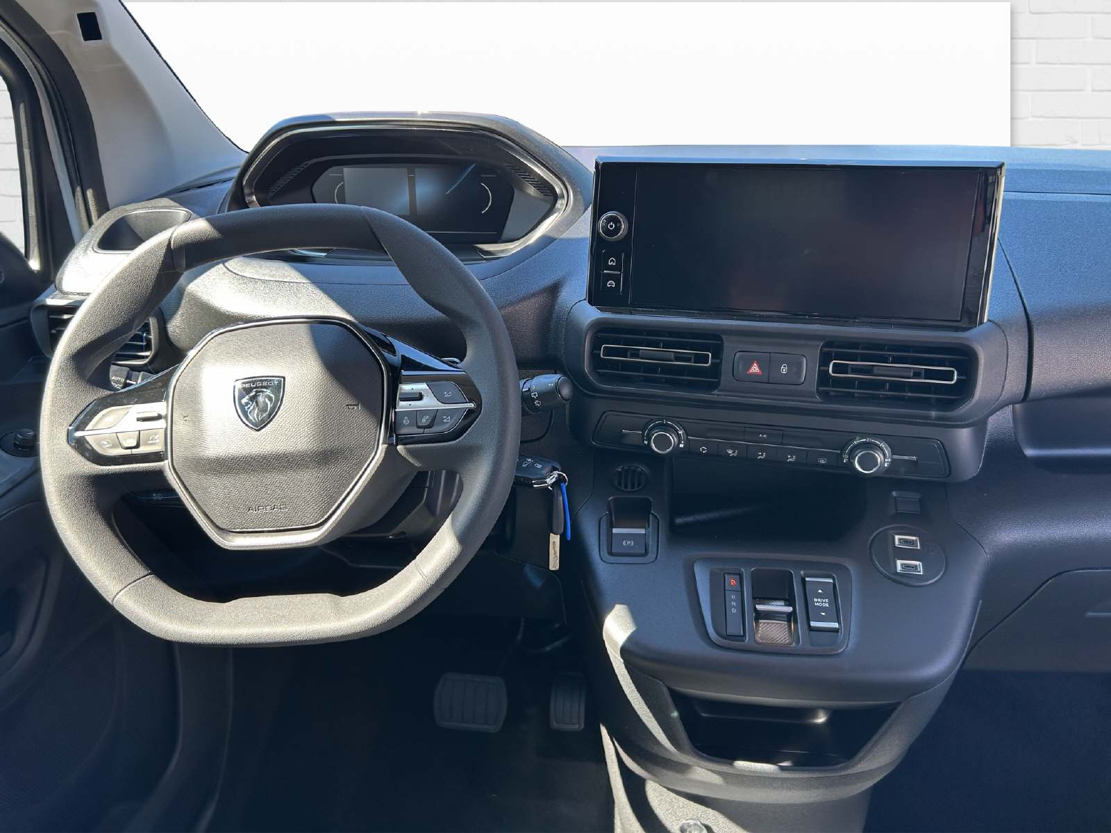 Peugeot e-Partner Kaw. 800 Standard 50 kWh