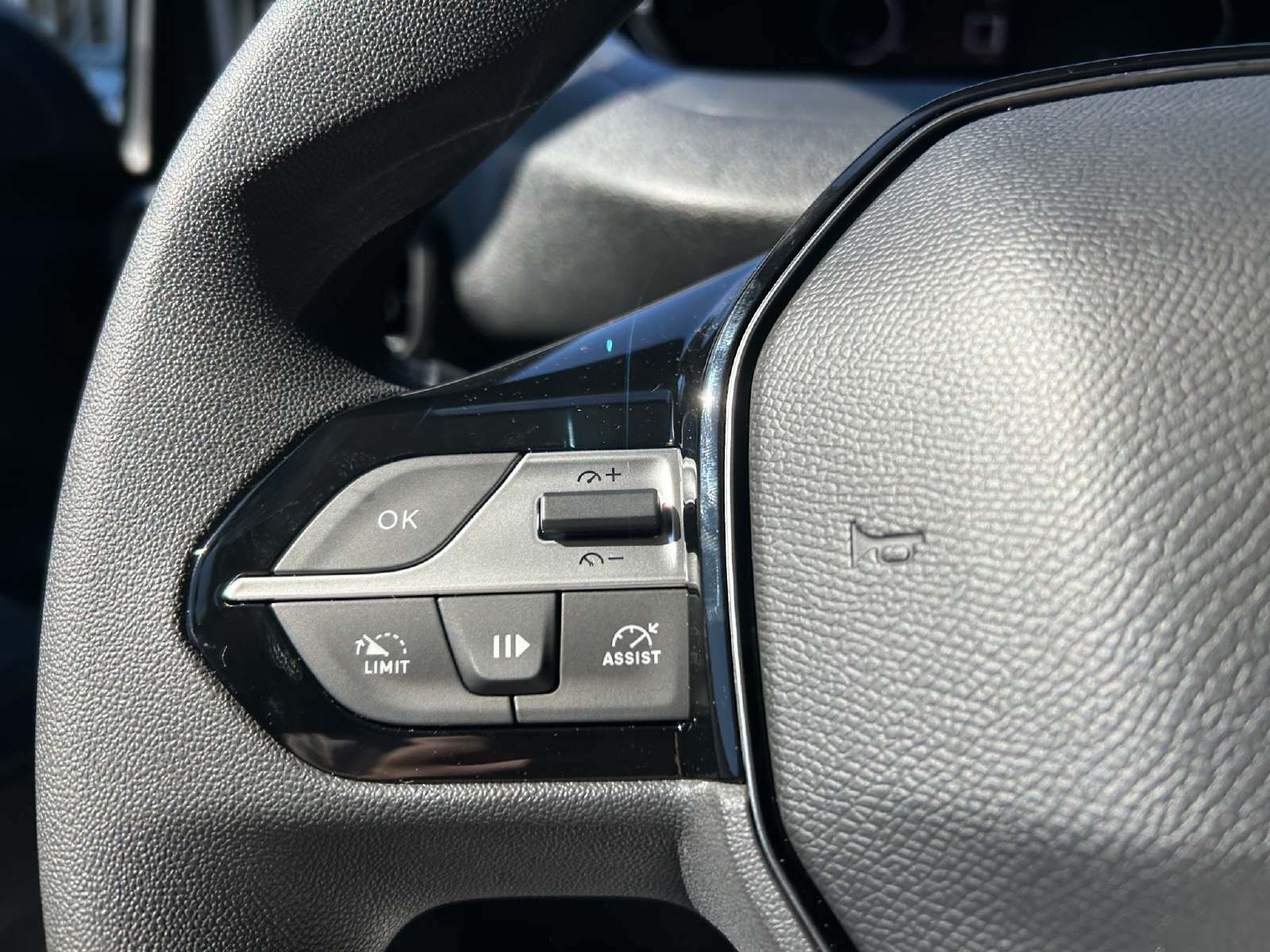Peugeot e-Partner Kaw. 800 Standard 50 kWh
